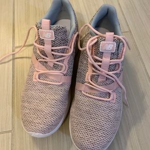 BRAND NEW New Balance women’s tennis shoes